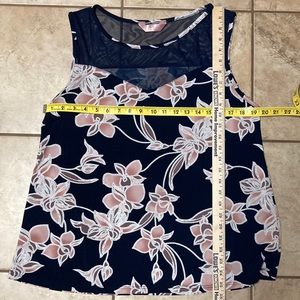 SJS Clothing floral top